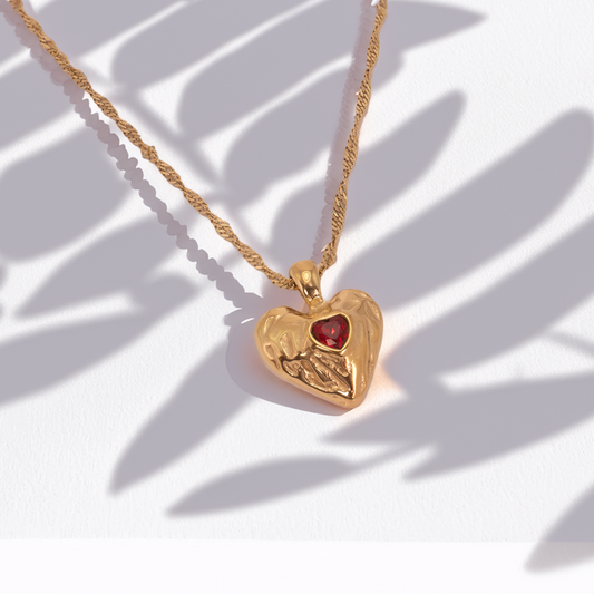 Amour Necklace